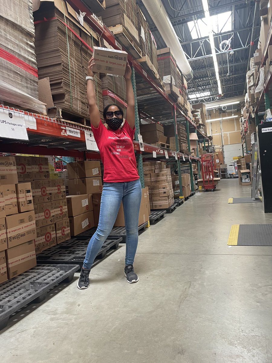 MAJOR shoutout to my fulfillment expert Chantel for ALWAYS showing up and showing out whenever she’s packing! Thank you for setting the pace!! #CareGrowWin <a href="/ErikaButchko/">Erika</a> @alyssad0221