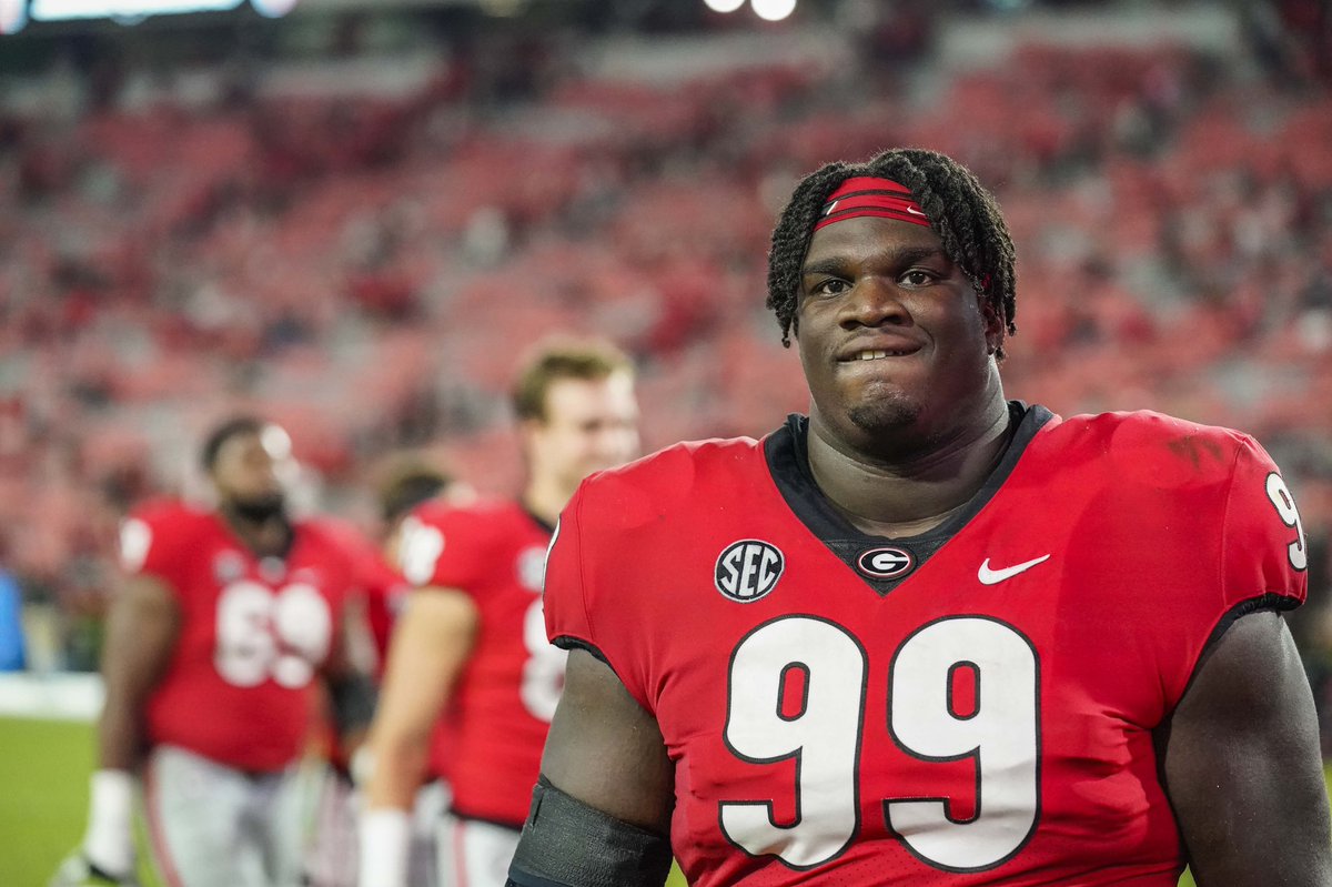 UGAfootballLive's tweet photo. Points allowed by Georgia’s defense this season:

vs Clemson: 3
vs UAB: 0
vs South Carolina: 13
vs Vandy: 0
vs Arkansas: 0

Georgia’s defense has allowed 16 points this season. That’s an average of 3.2 POINTS PER GAME 😱 https://t.co/Y4WVgccqAt