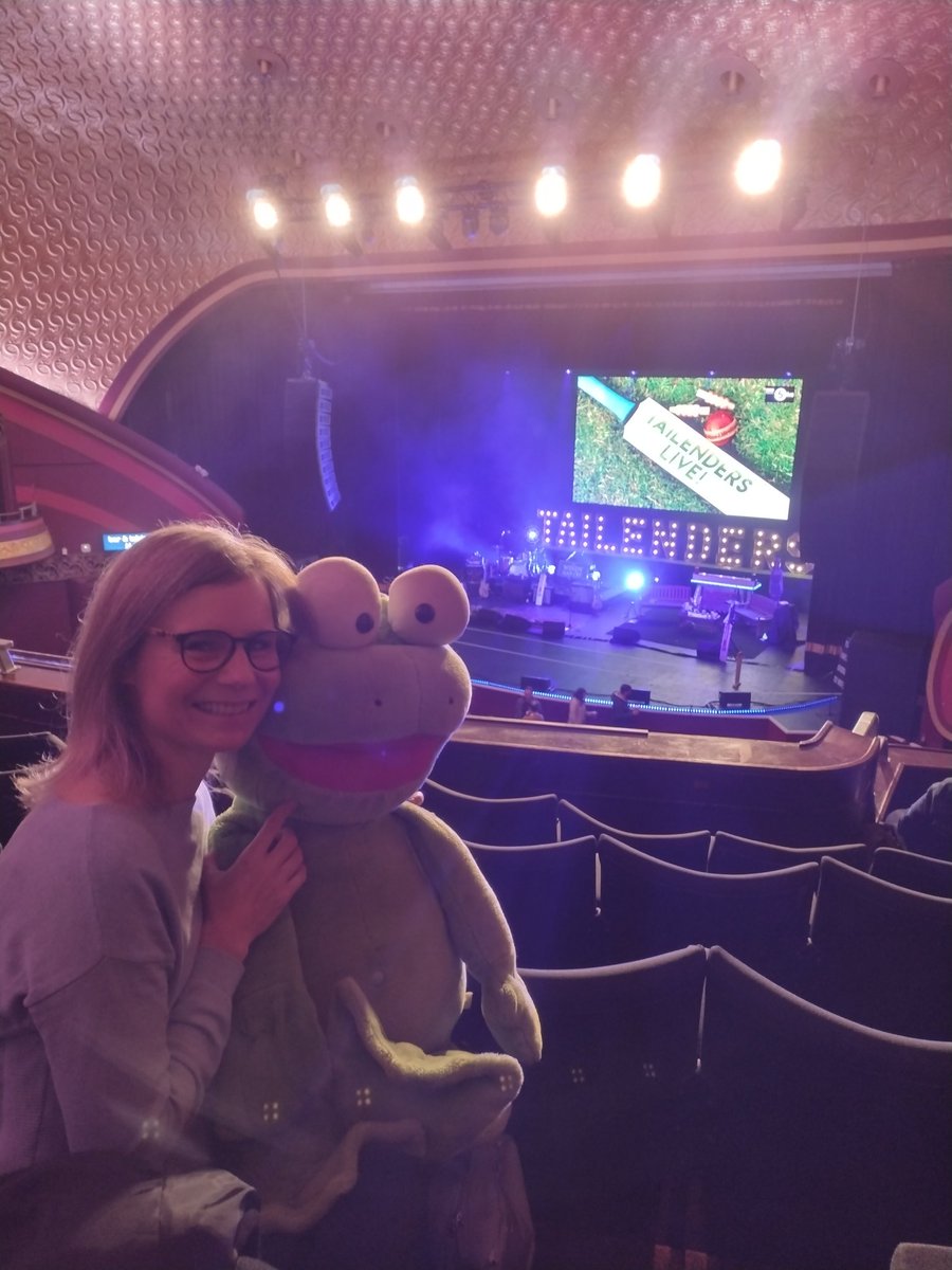 danielhunn's tweet photo. Manchester tonight @itsmattchin

You can run @jimmy9 but the frog can't die

#tailendersoftheworlduniteandtakeover https://t.co/Kjrti2PjKp