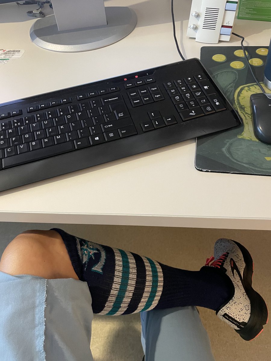 owlsrcute's tweet photo. Body’s at work but my mind is @Mariners.
#GoMariner!!!! https://t.co/v3WFi4qlvj