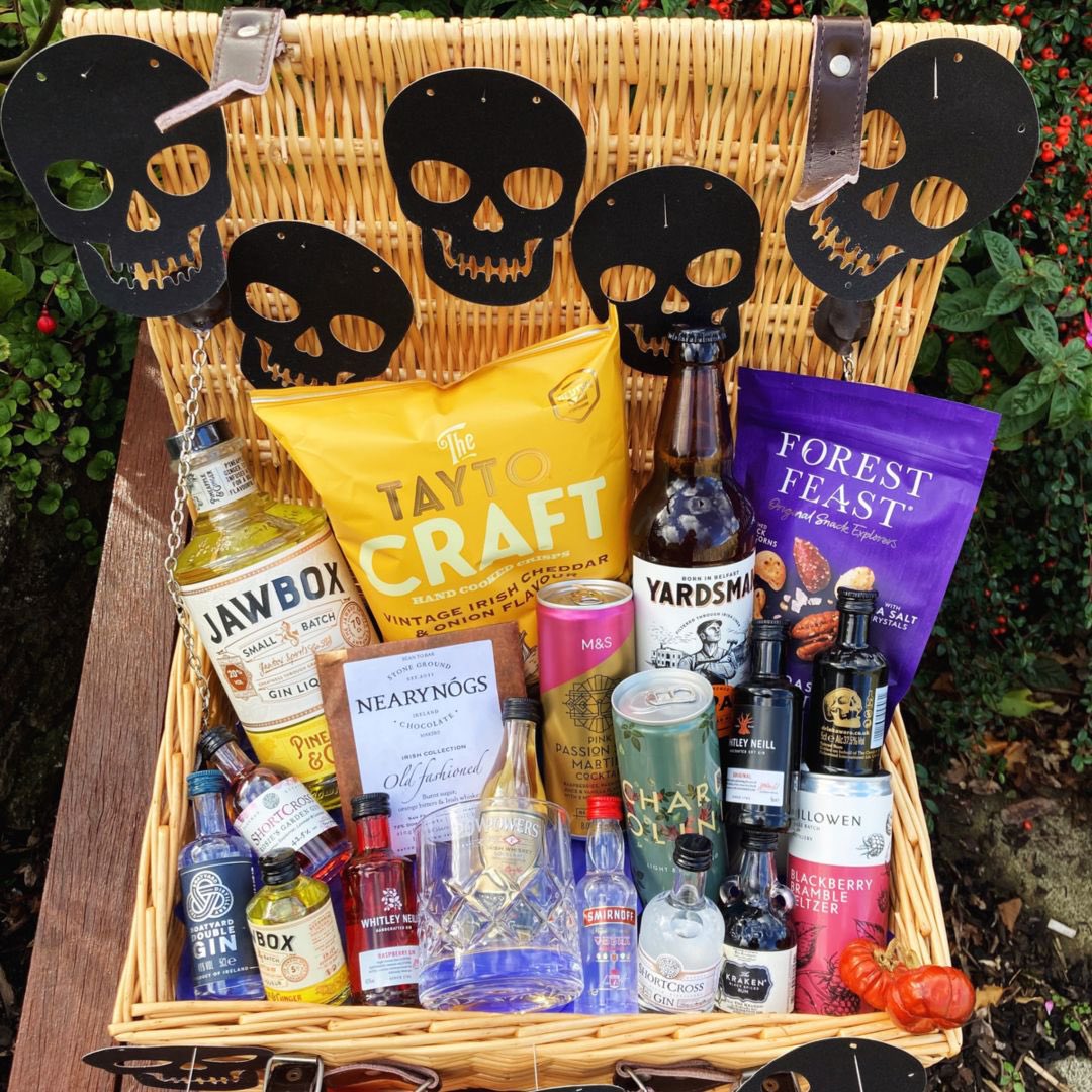 Dishyouwerehere's tweet photo. Halloween Giveaway 🎃 👻
You can #WIN this Adult Halloween hamper created by myself and @eating_ideas 

To be in with a chance, simply:
👻Follow @Dishyouwerehere 
👻Follow @eating_ideas 
👻RT &amp; tag someone who would love this!

#giveaway #prize #competitions https://t.co/Xhb57OnAr1