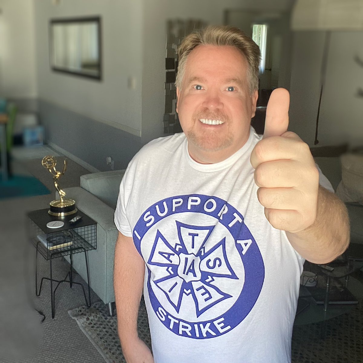 mcweho's tweet image. Last day to vote! #IASolidarity  #unionstrong #local706 #voteyes