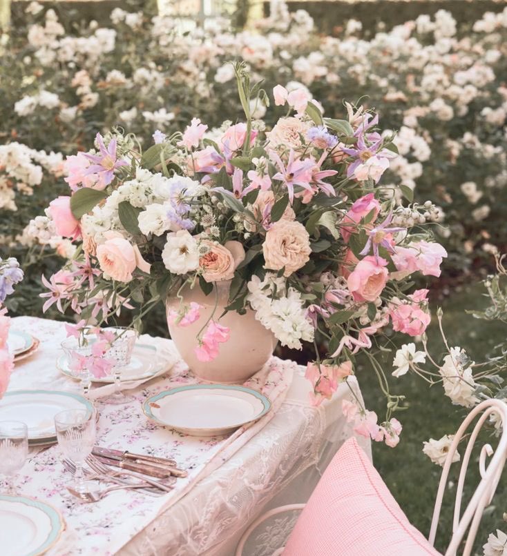 lovesickyoon's tweet photo. ₊˚.༄ I figured my first tweet should be a pink jimin one₊˚.༄ https://t.co/NfAkCw9i6O