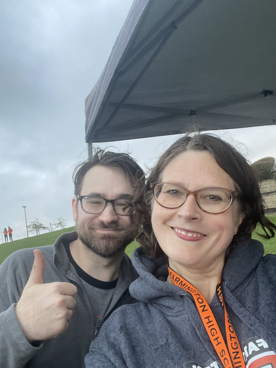 A little rain won’t keep us away from a great tailgating party! FHS Speech and debate started off our Homecoming week with an invitation to “change my mind” and had a blast! Thx <a href="/FarmtownStuds/">FHS Student Council</a> for a cool event! <a href="/district192/">Farmington Area Public Schools</a> @rabaumann71 <a href="/tigerfarmington/">Farmington Tigers</a>
