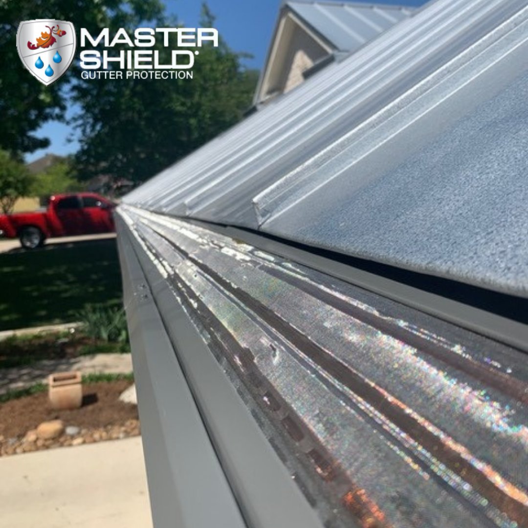 MastershieldKC's tweet photo. What more can be said than “the Holy Grail of Gutter Protection” as coined by a Master Builder, Tim Carter? Call us today at 833-83-SHIELD to see what all the hype is about. 📲 #GutterProtection #MasterShield #Guaranteed https://t.co/gGA5dkp5LR