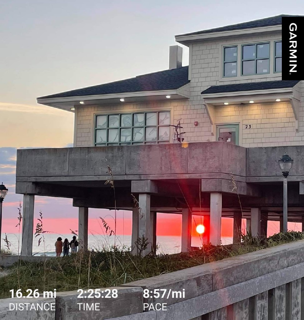 DanSpears's tweet photo. Good morning from Wrightsville Beach. Make it a good Sunday out there. #garmin #beatyesterday #runchat #nuunlove #ghost13 #62degrees #cmonfall  @brooksrunning @nuunhydration https://t.co/NxBplY9qjO