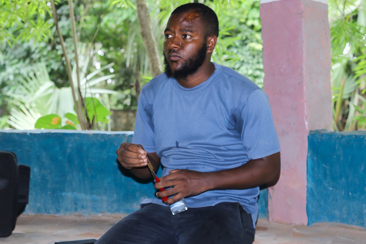 Volnet Gambia trains young film makers on documentary filmmaking. The support comes through collaboration with VolNet eV on a project on #VolnetSDG8 #sdgs2030