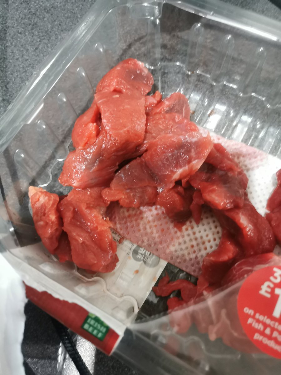 Ffilly95's tweet photo. @asda @AsdaServiceTeam think there's something wrong with your beef guys, brown/dark spots running throughout and a couple of white spots 🤢 r.i.p my crispy beef https://t.co/7RaVuuQUWP