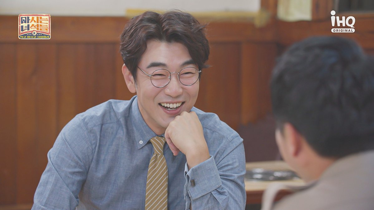 with_ihq's tweet photo. #마시는녀석들 

동생들 없이 티격태격하는 
형아라인 이종혁X장동민 ㅋㅋㅋㅋ 

으른들의 술자리는?
10시 30분 iHQ에서 확인하기🍻

#이종혁 #장동민 #규현 #장준 https://t.co/zj5Lki6Onl