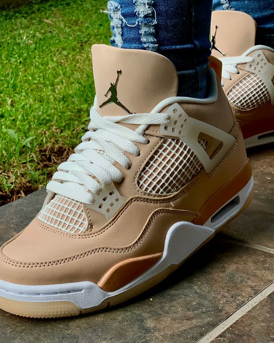 LahLee_M's tweet photo. First Sneaker Raffle Win Air Jordan 4 "Shimmers" #NotASneakerhead #YoMzansiSneakers #NiceKicks #AirJordan #AJ4 #SneakerGirls #ArchiveSA https://t.co/IdlvM5pCrb