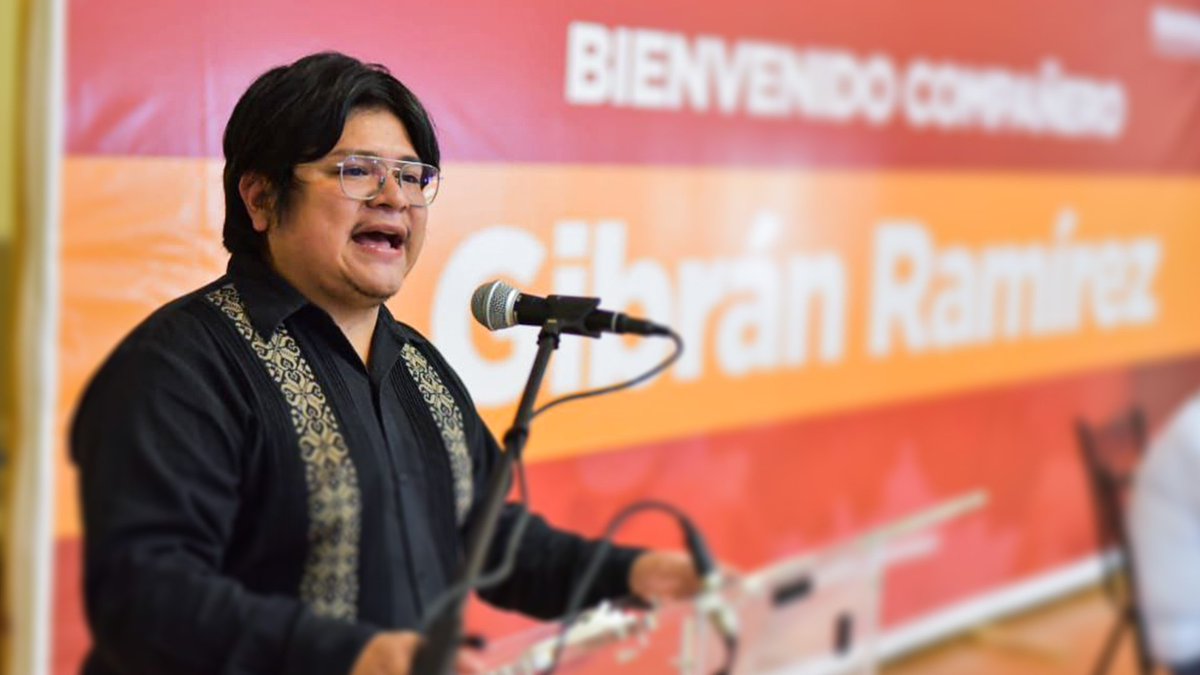 RedMorena4T's tweet photo. En Ciudad Acuña, la militancia y simpatizantes de Morena nos  encontramos con el partido local, Unidad Democrática de Coahuila. Estamos construyendo #RedMorena recorriendo por tierra cada rincón de la patria. https://t.co/ydwi0xU2fh