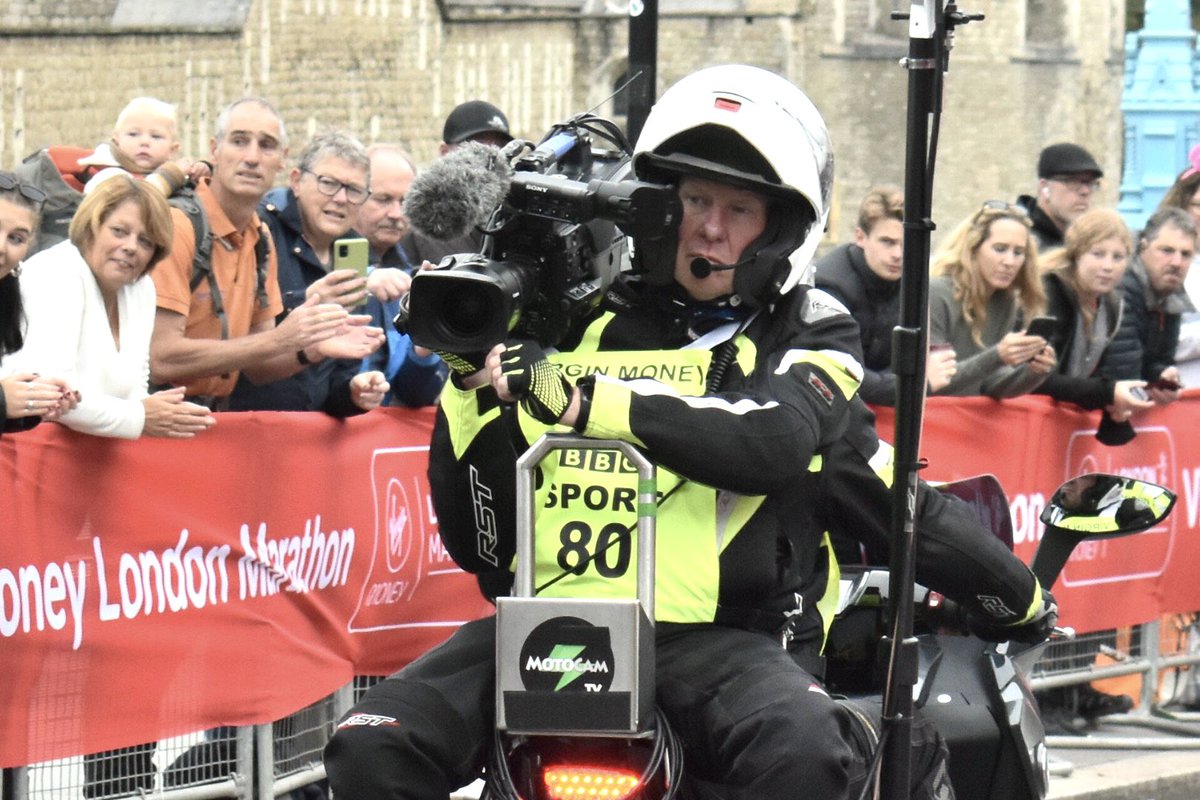 stevechalles's tweet photo. Pics - 6: #Motocam team in action with @BroadcastRF covering the lead athletes in the #LondonMarathon for @BBCSport. #outsidebroadcast @GraemeHolmes1 #BroadcastRF https://t.co/8gQiVOWmOO