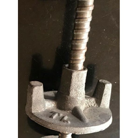 LogamRoda's tweet photo. Saya menjual tie rod bekisting m16... seharga Rp79.000. Dapatkan di Shopee sekarang! https://t.co/maDIU5yNn6 #ShopeeID https://t.co/Y638Jq84YD