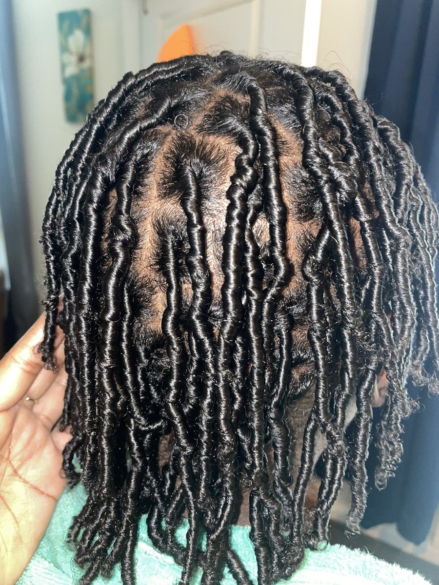 gypsysense's tweet photo. STARKVILLE

Start your locs! What's holding you back? Started her with nothing but water &amp; essential oils. 🌱🧿 Booking link in bio. https://t.co/hsujYaNJtI