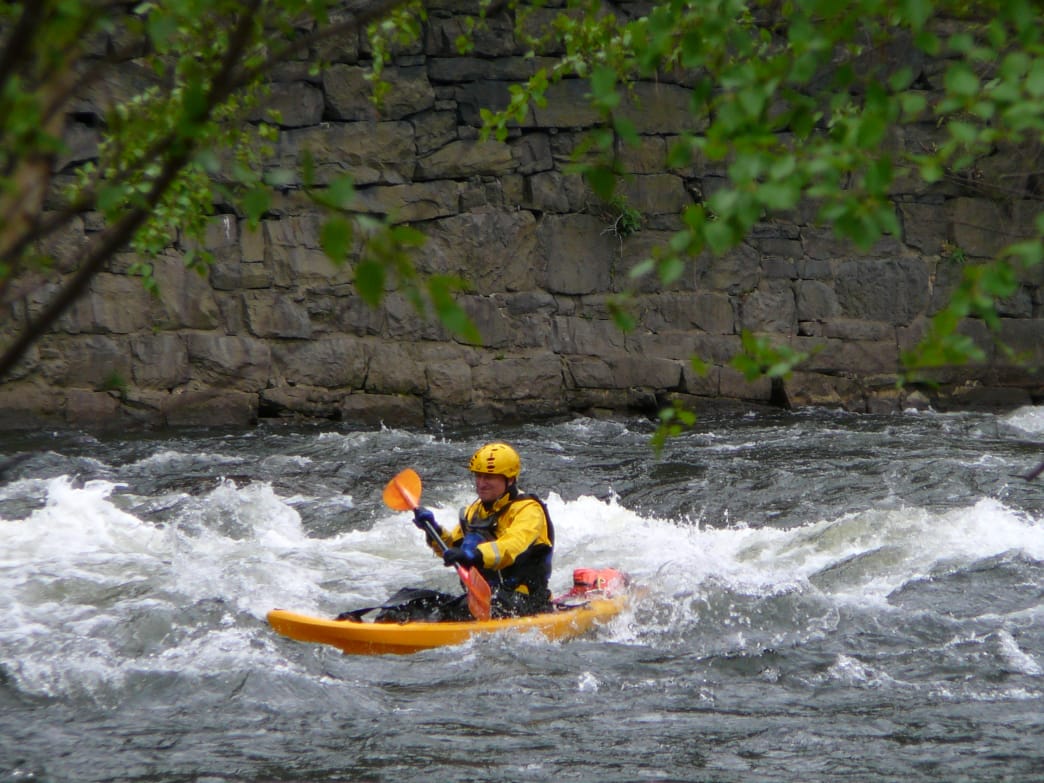 Boasting 150 lakes and 170 river miles, the Pocono Mountains in eastern Pennsylvania is an incredible spot for watersports enthusiasts. 

Read more on our blog: salamanderpaddlegear.com/blog/a-paddlin…

#salamanderpaddlegear #riversafety #whitewaterkayaking #overnighter #kayaking #seakayak