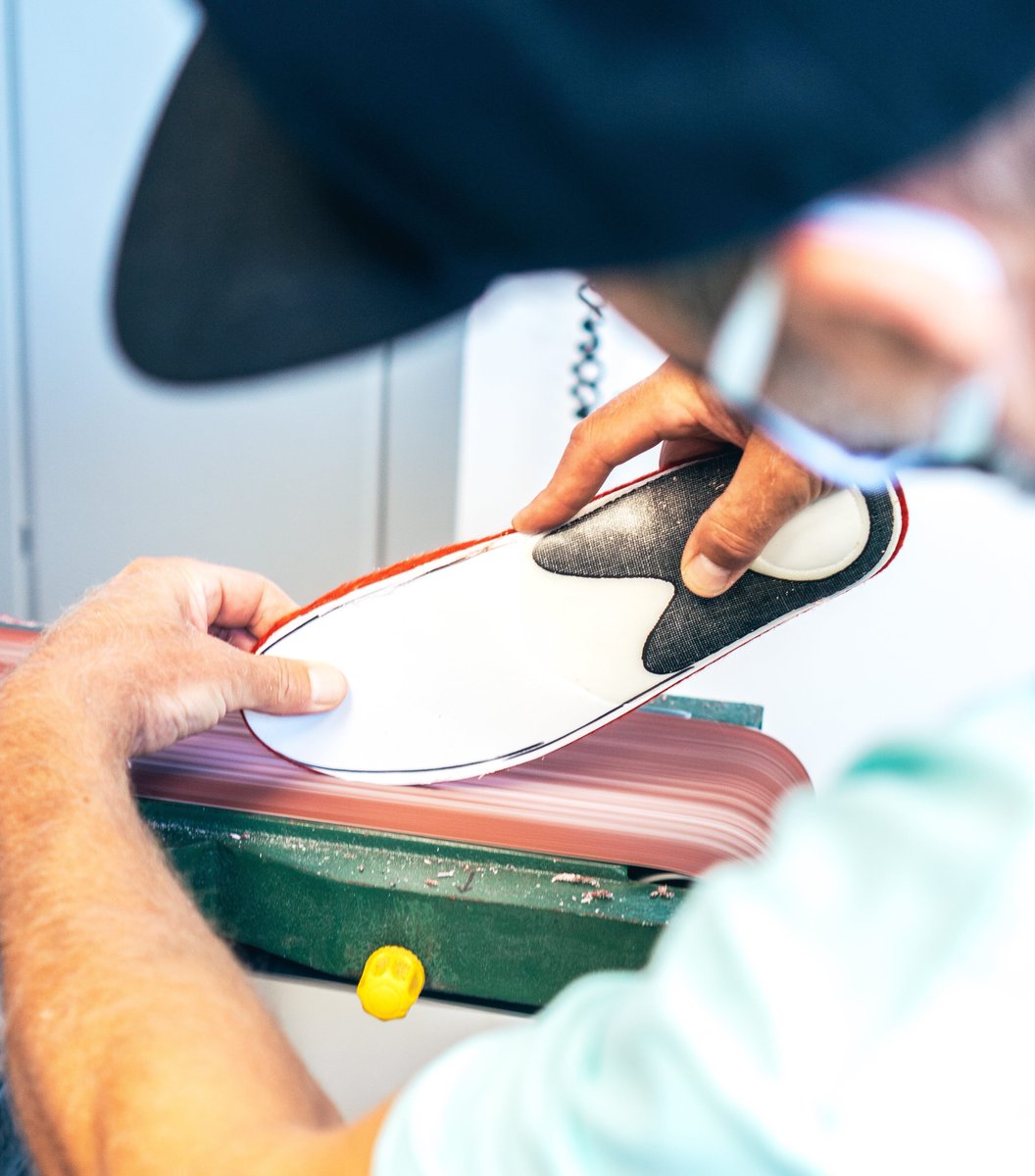 Always on the grind 😉  Our boot fitters are hard at work getting local winter sport enthusiasts the perfect fit ahead of the season. 

We offer all levels of custom fits for all ALL winter enthusiasts (skier, snowboarder, nordic skier)! Book today: customfit@kunstadt.com