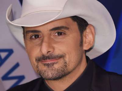 Remind Me by Brad Paisley (featuring Carrie Underwood) is a country song from the album This Is Country Music. The single reached the Billboard Top 100 chart. #SmokinCountryOnHot https://t.co/kQOjsa7yRQ