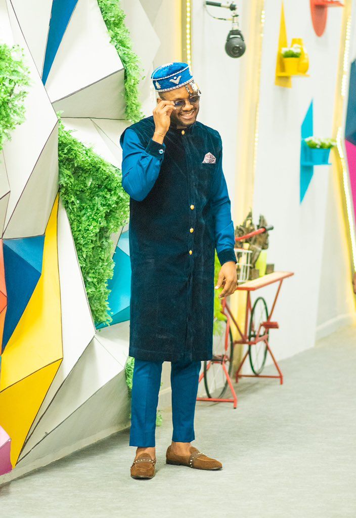 cuteronnies's tweet photo. Cross won with #CrossNation 💃🏽💃🏽💃🏽
#CongratulationsCross #BBNajia https://t.co/ZSzv9Ugjux