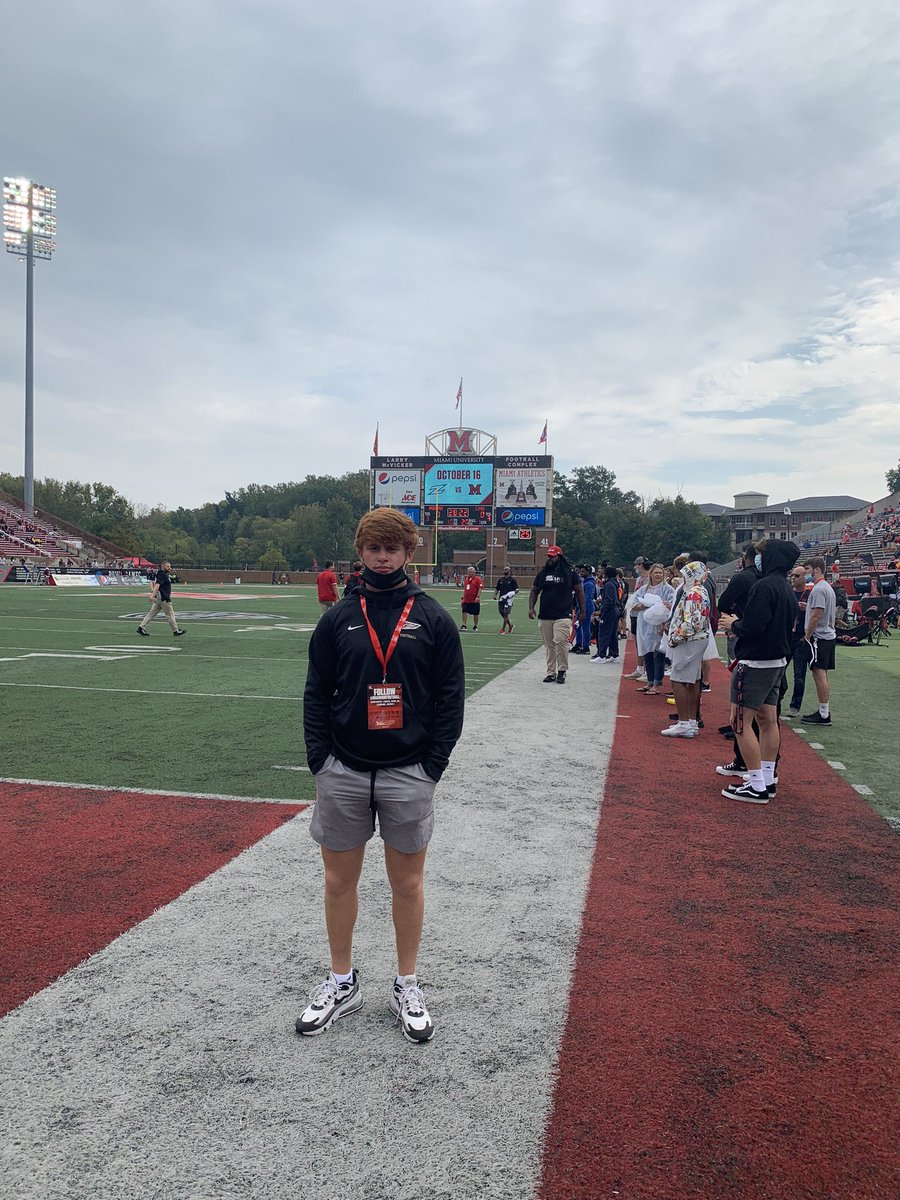 Thanks for having me it was a great experience!❤️🤍 @LoganM_MU @RedHawksRecruit <a href="/Martin_Miami_HC/">Chuck Martin</a> <a href="/coach_nowinsky/">Spence Nowinsky</a>