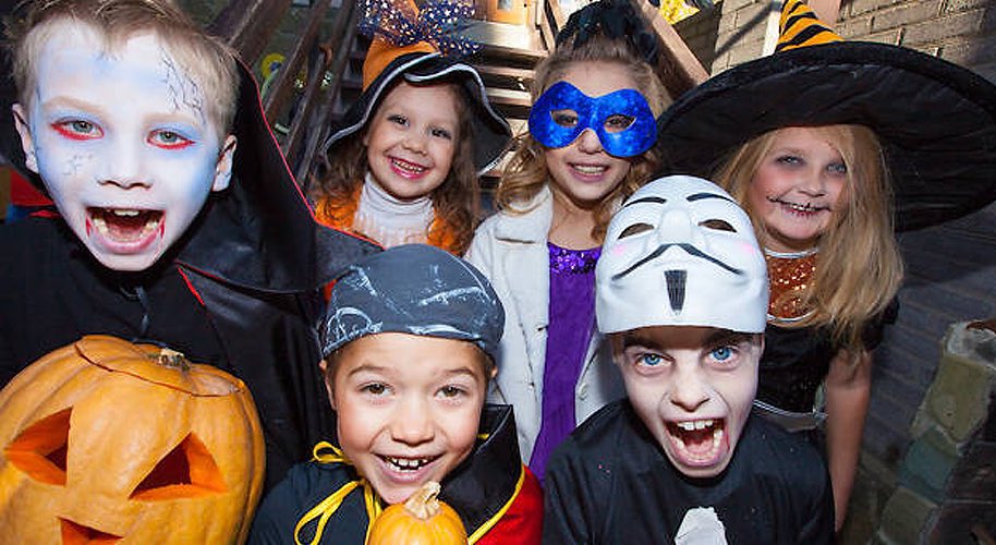 chicagokids's tweet photo. The https://t.co/tklpo04hsW 2021 Halloween zone is packed with family friendly events and activities - get your October bucket list ready! https://t.co/AZiJZ1xlSE https://t.co/Fge2hXkm8V