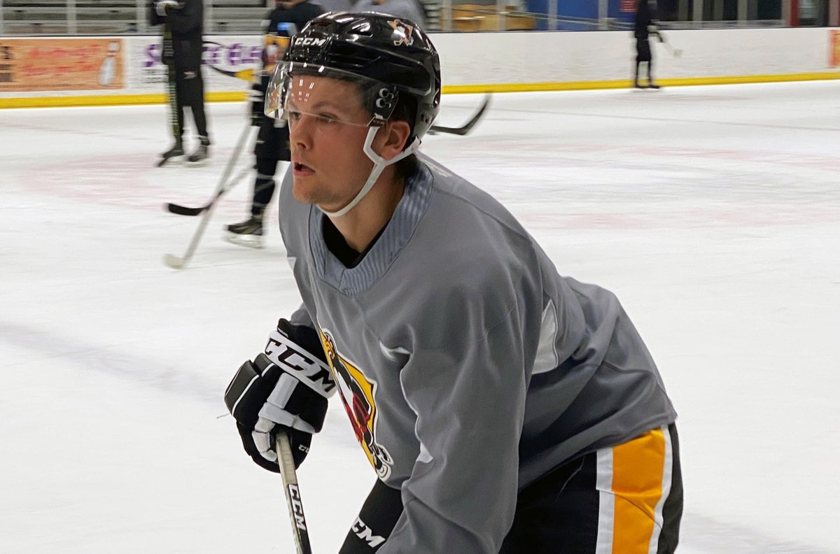 WBSPenguins's tweet photo. Charlie Spetz knows a thing or two about skating at the Toyota SportsPlex. The former Wilkes University defenseman finds himself back on familiar ice at #WBSPens training camp: https://t.co/Nyj0yxwhj8 https://t.co/MLPx4Sgmk0