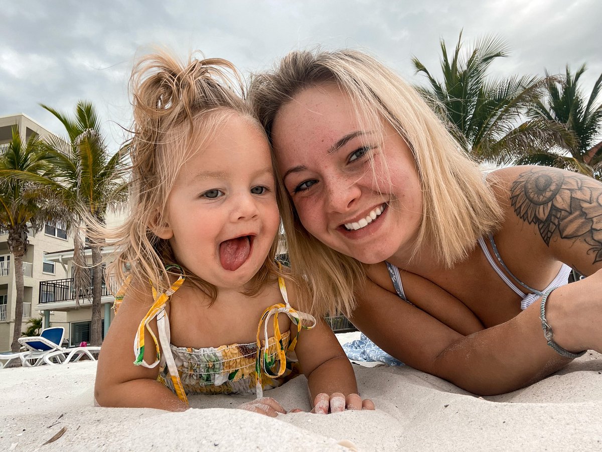 PRobards's tweet image. Being your mommy is my favorite thing 🌊🌴💙