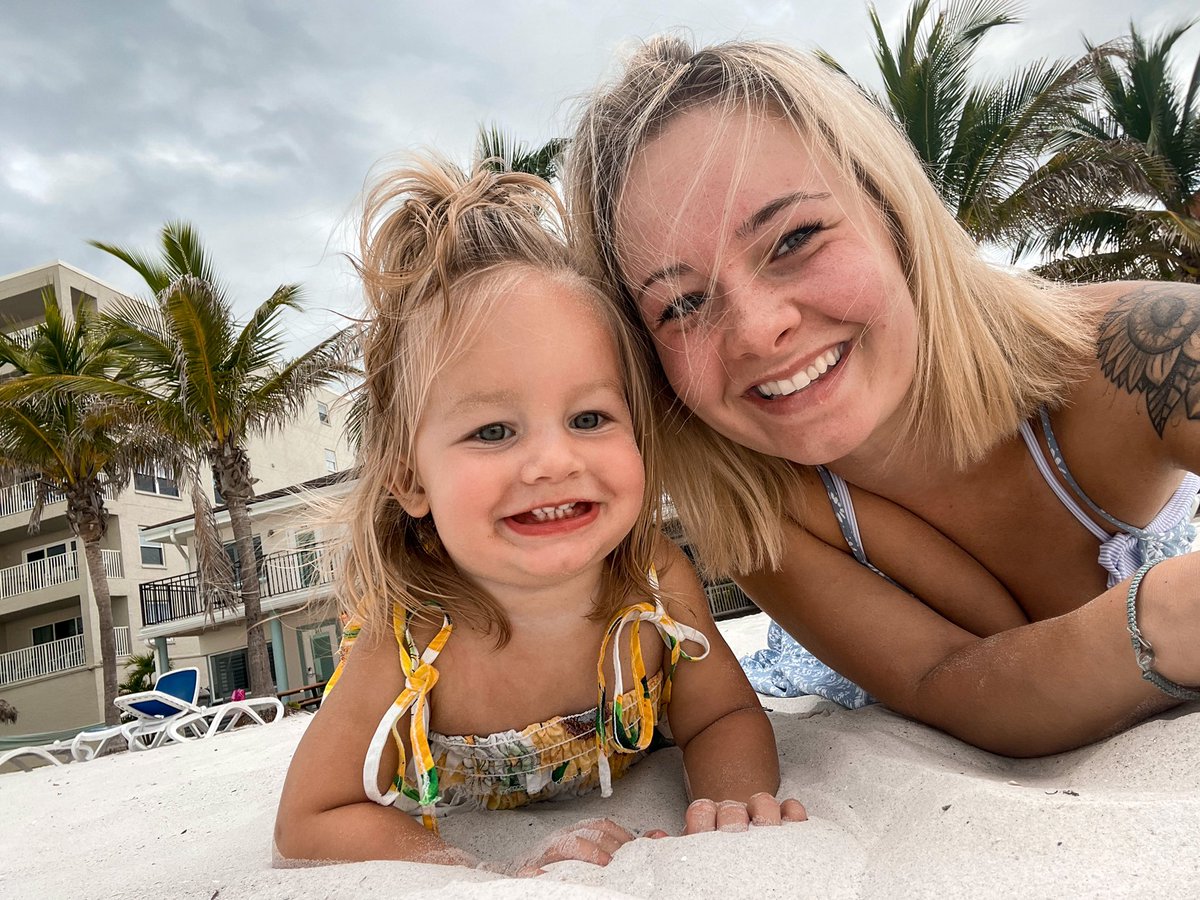 PRobards's tweet image. Being your mommy is my favorite thing 🌊🌴💙