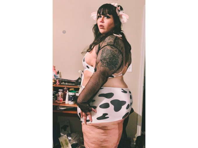 Just got home from grabbing some groceries for the week, now we are off to get chicken and waffles for<a href="/tag/mvsales"class="tags"><span>#mvsales</span></a>