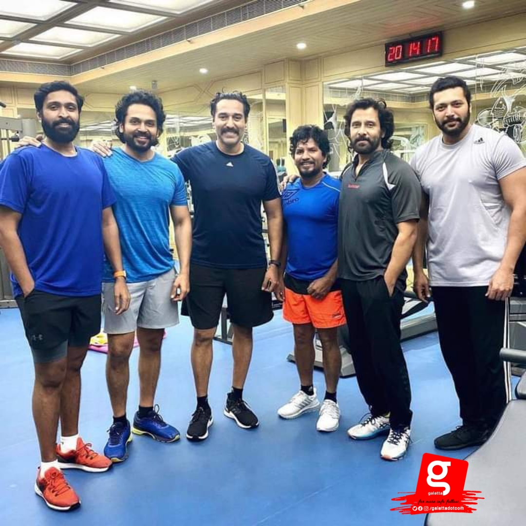 karthi_fan_'s tweet photo. Team #PonniyinSelvan ❤

#Sardar #Viruman #Karthi @Karthi_Offl 
https://t.co/8o13d8x0Tt