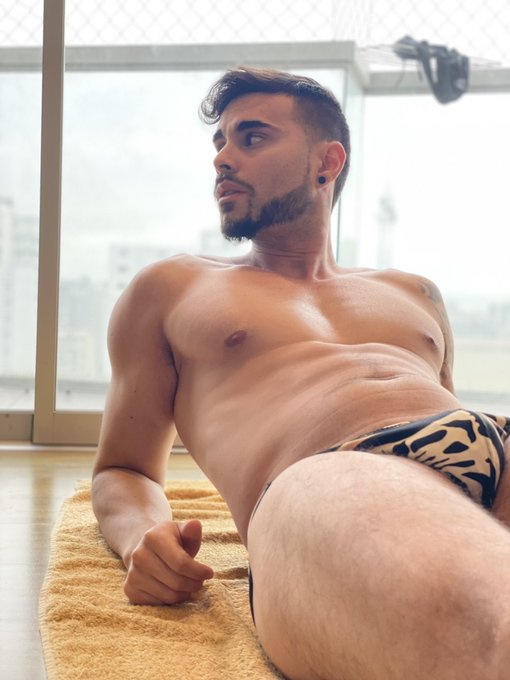 2 pic. Buenos diaaaaas ☀️ https://t.co/76nO8mF7LI