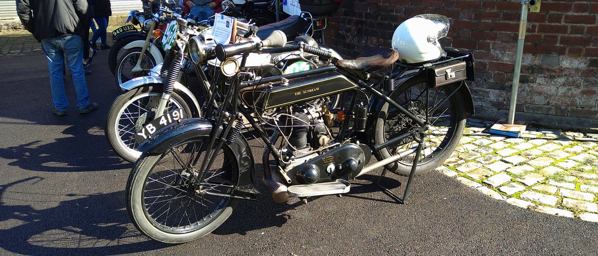 A small gathering (perhaps unsurprising, given the weather) of classics at <a href="/SteamMuseum/">Ellenroad Eng House</a> earlier today...