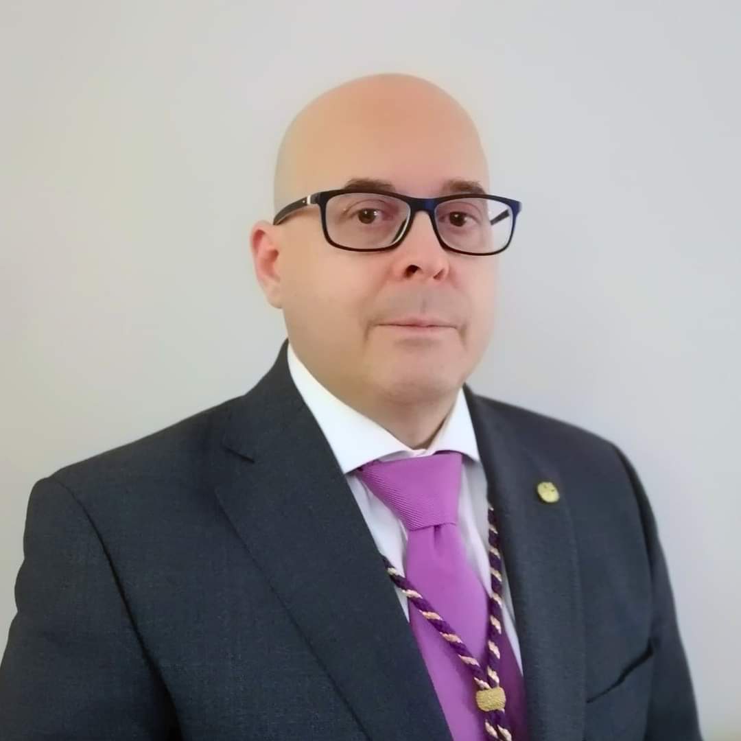 Resultado electoral de la segunda y última ronda.
Don Ramón Martín Aguayo, nuevo Hermano Mayor.
- Total votos registrados: 392
-Candidatura encabezada por D.Manuel Gámez Redondo: 164
- Candidatura encabezada por D.Ramón Martín Aguayo: 223