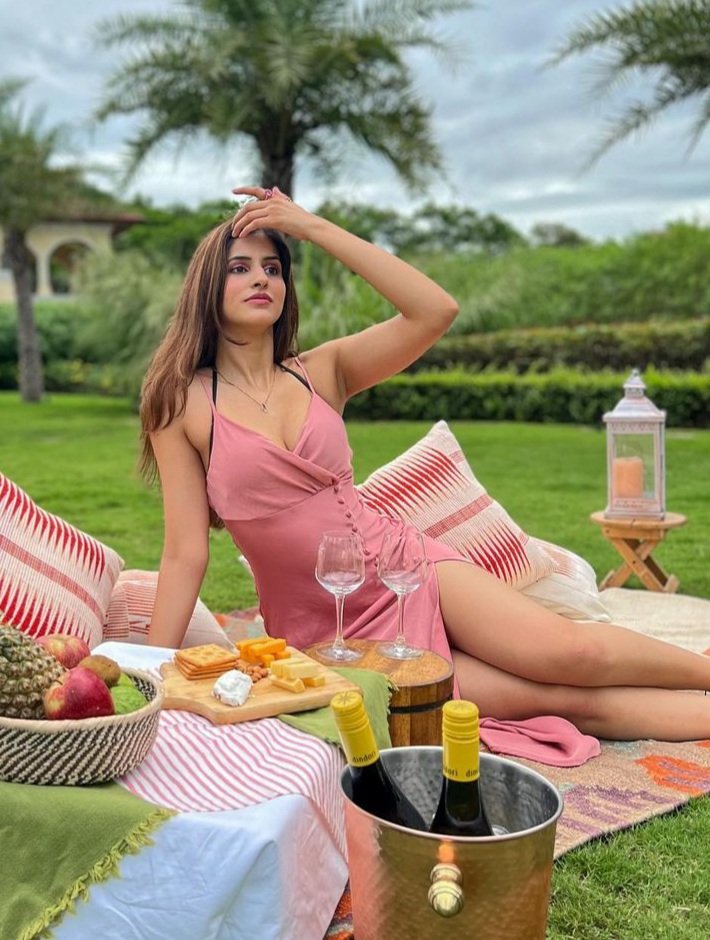 FAyViDJUcAcYf0z?format=jpg&name=medium