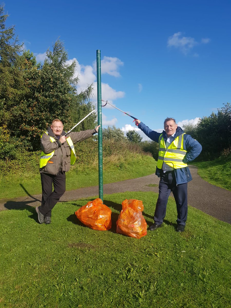 ArtJimi's tweet photo. 4 mile @StevePrescott1 #SPF1000 and a litter pick 6 bags of Rubbish between us. @jimifirefly69 @HeritageMiners https://t.co/uxYdy7jWDg