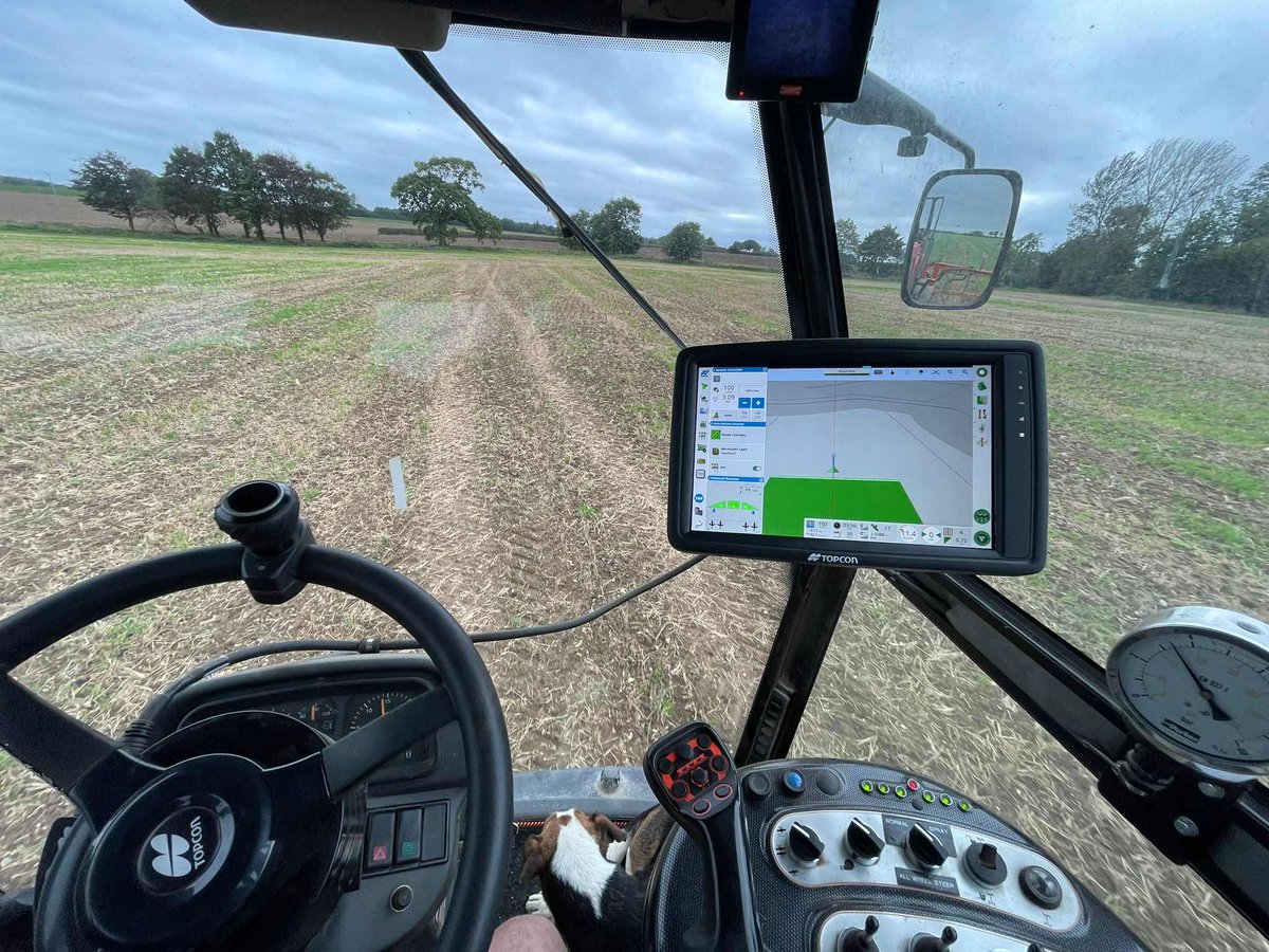 LHAgro's tweet photo. Old x25 and AGI3 upgraded to XD+ AGS2 on this Sands Sprayer. Doing auto steer, section and rate control along with boom height control.
#sprayerdriver #topcon #lhagro #ukfarming #farmsprayer #sandssprayer https://t.co/RpaMWaYUmP
