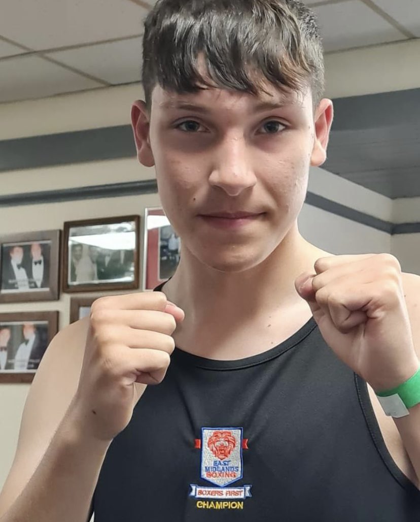 PeHgsc's tweet photo. Good luck to @HeanorGateSA Student Reece Maginnis, the East Midlands Champion is boxing this afternoon in Stoke on Trent for a place in the quarter final of the National Junior Championships. Good luck Reece. 🥊 @MrNJS97 @LouiseBoyles2 https://t.co/oPm8GBveDE