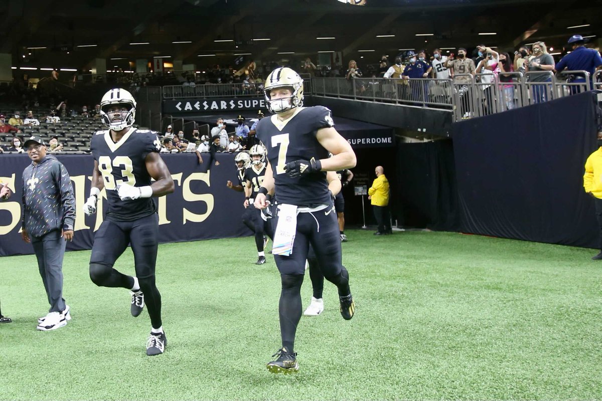 All black uniforms ⚜️
