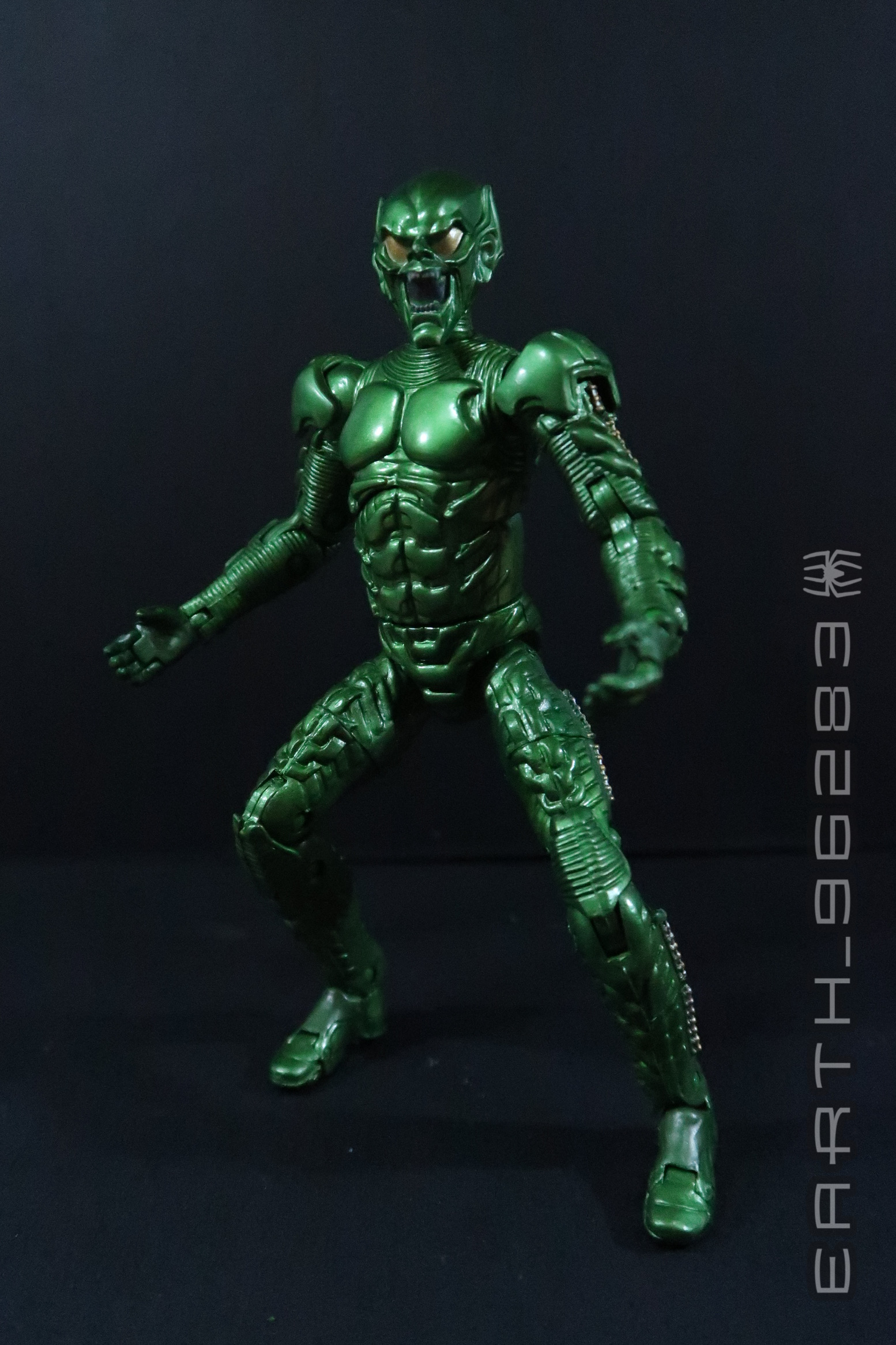 Super poseable green goblin 2025