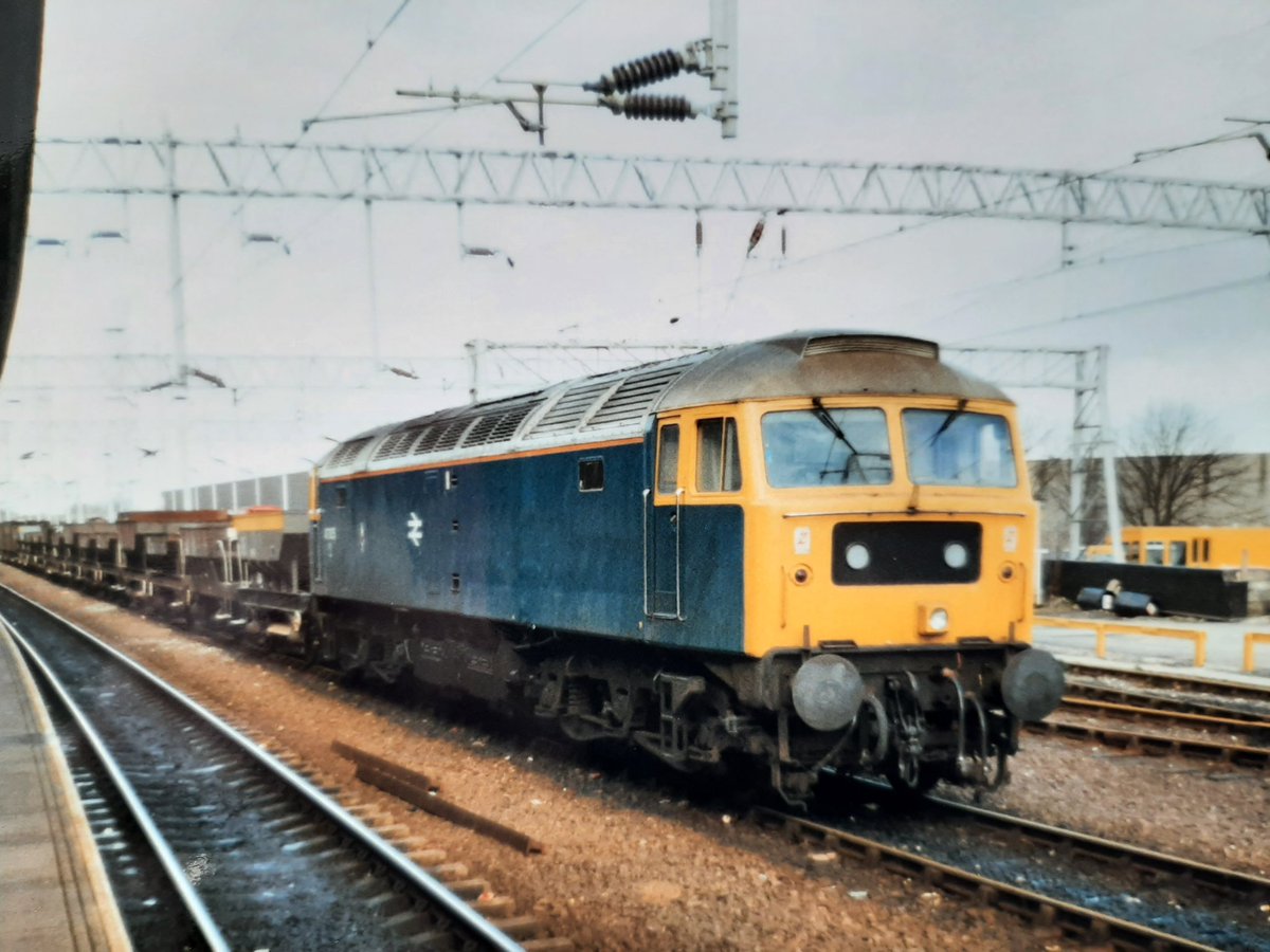 MarkTur05071887's tweet image. Unidentified Stratford allocated class 47 employed on Ballast duties at Nuneaton Station during 1988.