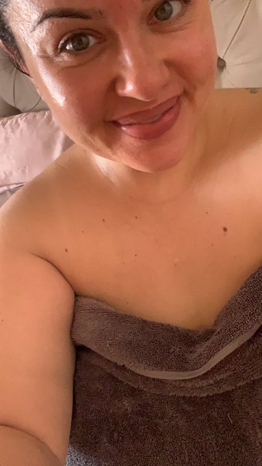 Happy Sunday https://t.co/1Wyb09qAt8