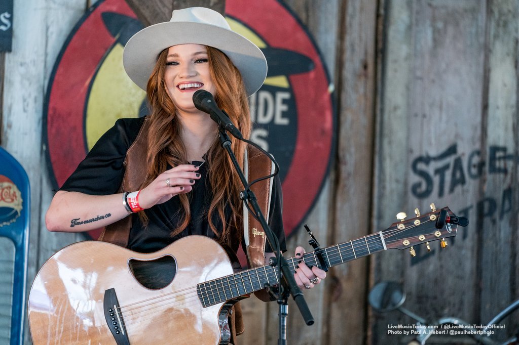 LiveMusic_today's tweet photo. How have I been so lucky as to shoot this amazingly talented youngster twice in one week. @IamLaylaTucker killed it at @PilgrimageFest last weekend. #holdmycoat

Full coverage at https://t.co/nf6DUEVrbN
#pilgrimage #laylatucker #country  #concertphotography #nashvillephotographer https://t.co/4wzdO9EnzH