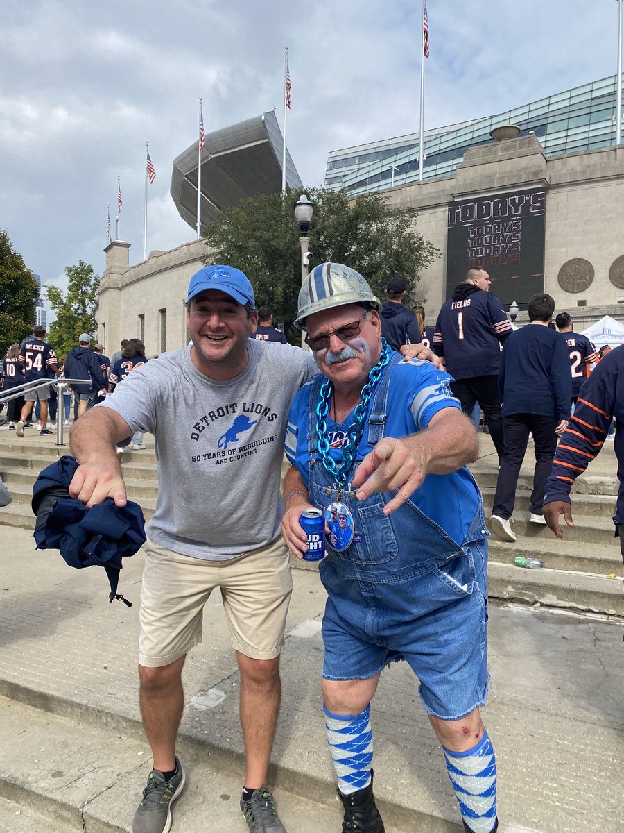 pmessy21's tweet photo. Let’s go Lions! https://t.co/jGDFhIfx4v