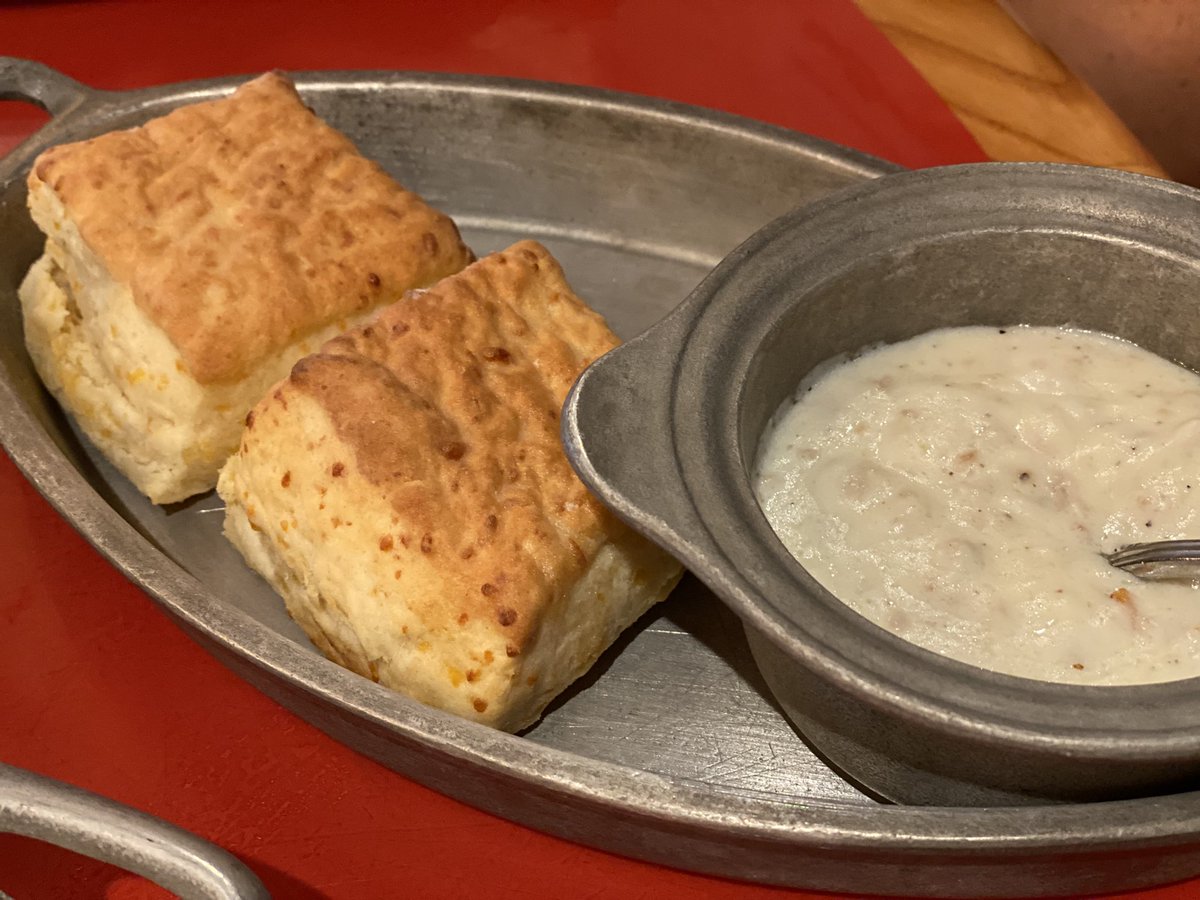 MagicLampVac's tweet photo. Good Morning! ☀️ We’re getting a late breakfast 🍳 at Wilderness Lodge. @WaltDisneyWorld https://t.co/dizI2c5y2b