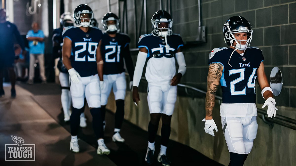 Titans's tweet photo. ⚔️ #TENvsNYJ https://t.co/LVJIiMKuNO