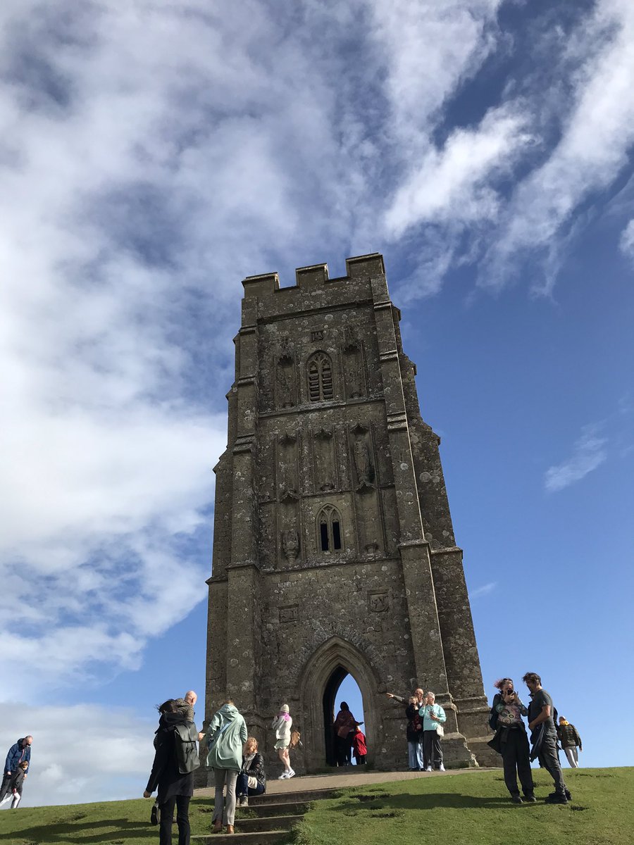 #GlastonburyTor #Somerset #Mendip🚶🏼‍♀️🍂💙🍁