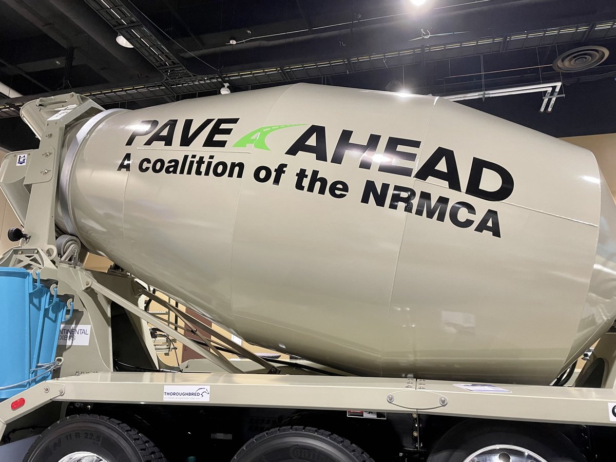 Pave_Ahead's tweet image. Love this truck! #NMDC2021 #paveahead