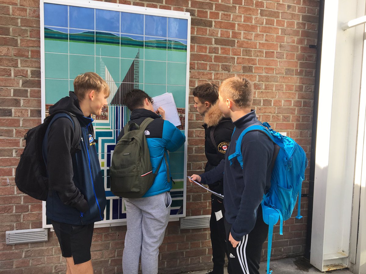 A lovely morning spent in Poole looking at the ‘ideal’ high street and asking if Poole is a clone town. Lots of fantastic ideas for our Yr 13 independent investigations. #sunshineatlast <a href="/SibfordOxon/">Sibford School</a> @GeofieldworkLtd #beyoubeSibford