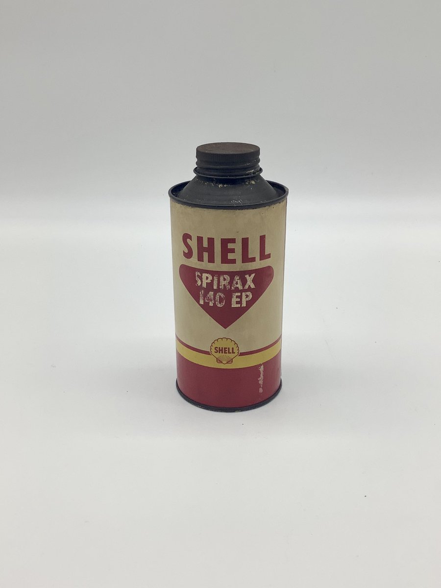 UKREST0RATI0N's tweet photo. A Shell Spirax 140 EP Quart Can. Available through UK Restoration Auctions. Online from the 22nd of October.

https://t.co/cy9eh1RVj7

#shell #spirax #shellspecialisedlubricants  #lubricant #shellspirax #140ep #shelloil #vintageshell #shellheritage #automobilia #vintagemotoring https://t.co/H6oOLIyDQa
