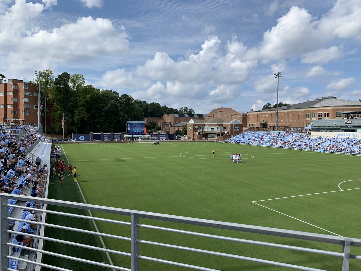 coachdmccoy's tweet image. Lady Heels vs Hoos ⚽️ with one of my former students in the starting lineup. #AlwaysACatamount