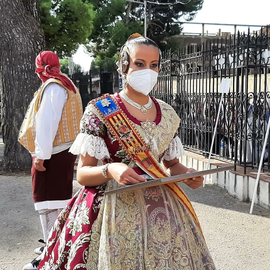 🔥 Hui, Yaiza i María, les nostres Falleres Majors de #Paterna 2020-2021, han participat de l'acte d'homenatge a Les Falleres Majors de la Comunitat Valenciana 2021 celebrat a #Moncada

#fallespaterna #juntsmolemmes #LlargaVidaALesFalles